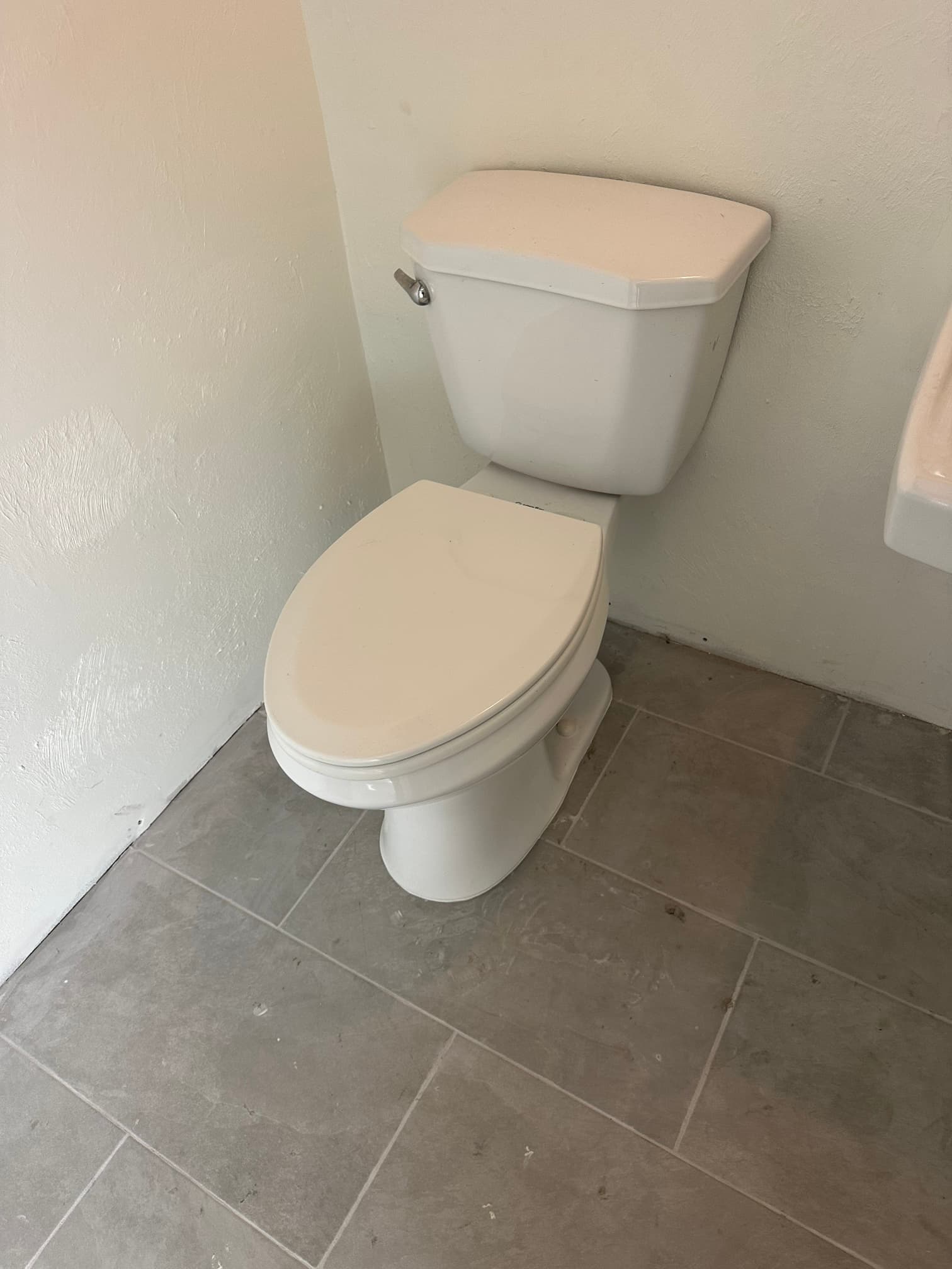 Commercial toilet installation